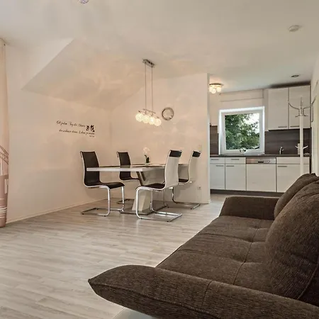 Familien-apartment 2 *