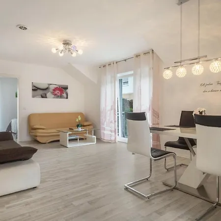 Familien-apartment 2 Appartement *